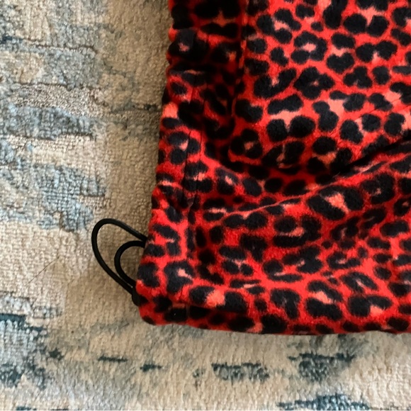 Fabletics S Rayne Polar Fleece Zip Up, Electric Cherry Classic Leopard/Black - Picture 4 of 8